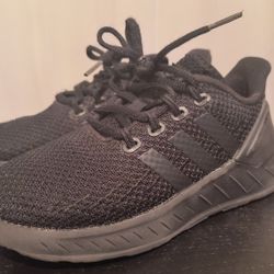 Adidas Sneakers Tennis Shoes Size 1 Kids Boys EU32