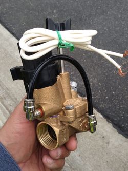NEW 1" Rain Bird Brass Valve $100