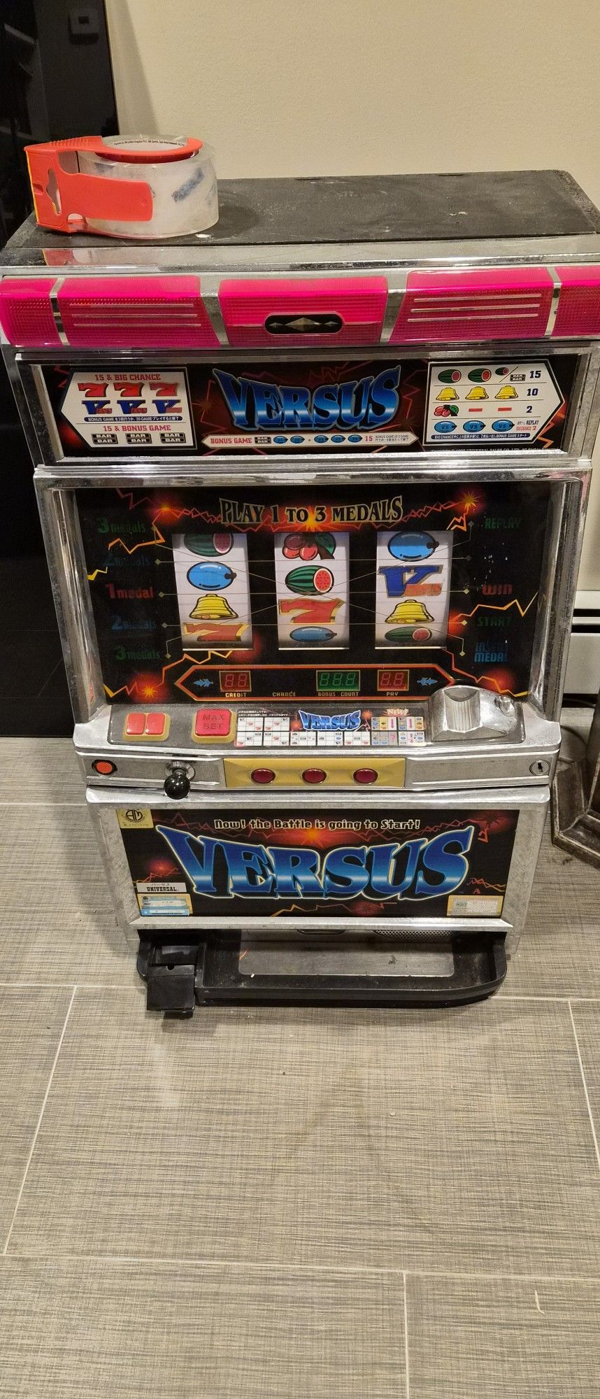 Japanese Pachislo VERSUS Slot Machine