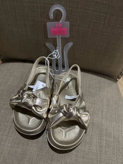 Childrens Place Sandals Gold Size 10 Toddler Girl