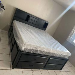 Caitbrook Queen Storage Bed with 8 Drawers