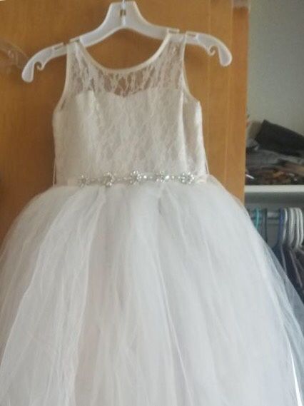 Beautiful flower girl dress. Worn once. Or best offer...