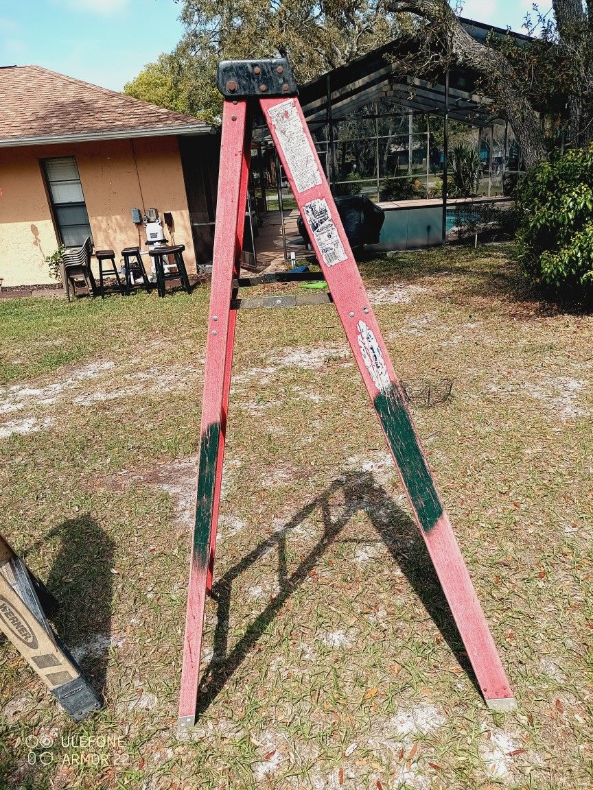 Pair Of 6 Ft Fiberglass Step Ladders