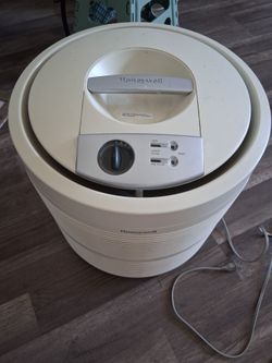 Honeywell Air Purifier- excellent condition