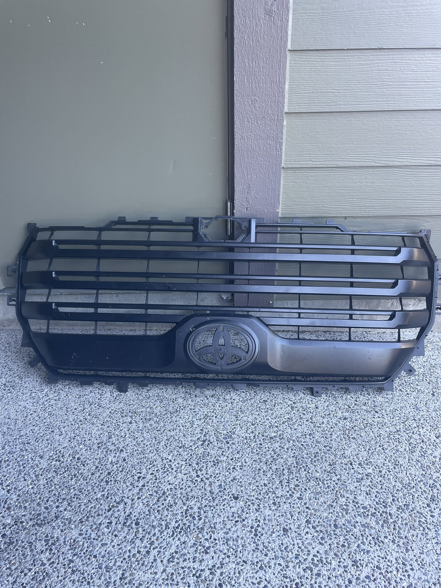 2024 Toyota Tundra grill