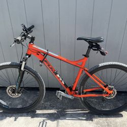 29” Fuji Nevada 1.5 Mountain Bike