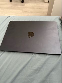 MacBook Air 13-inch, M4, 2025
