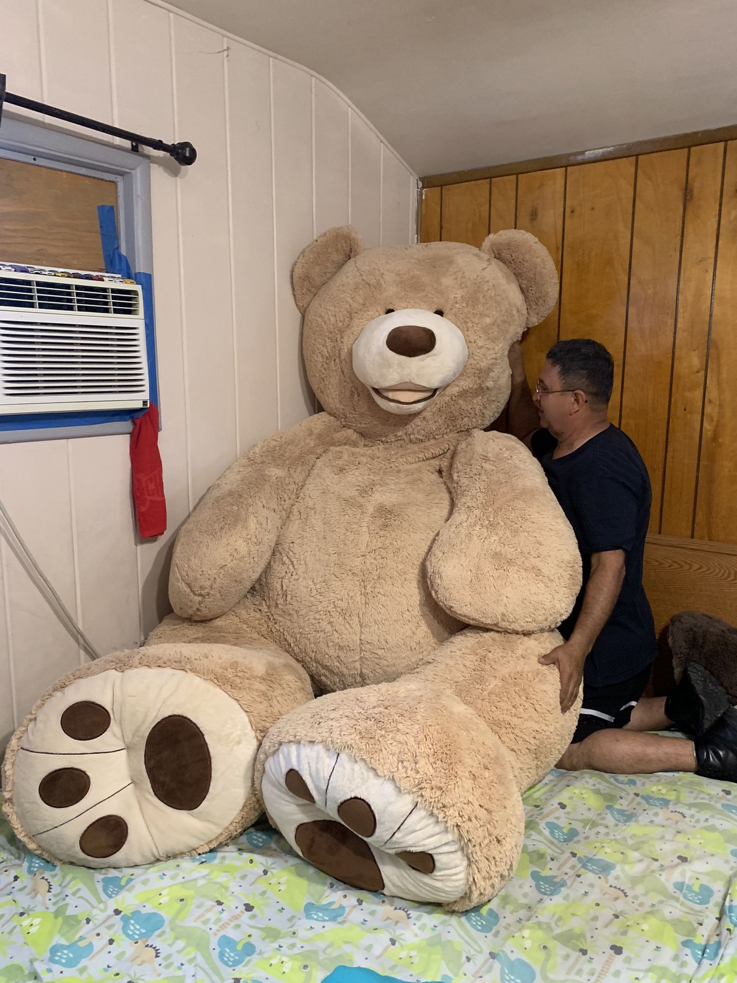 GIANT BEAR!!!