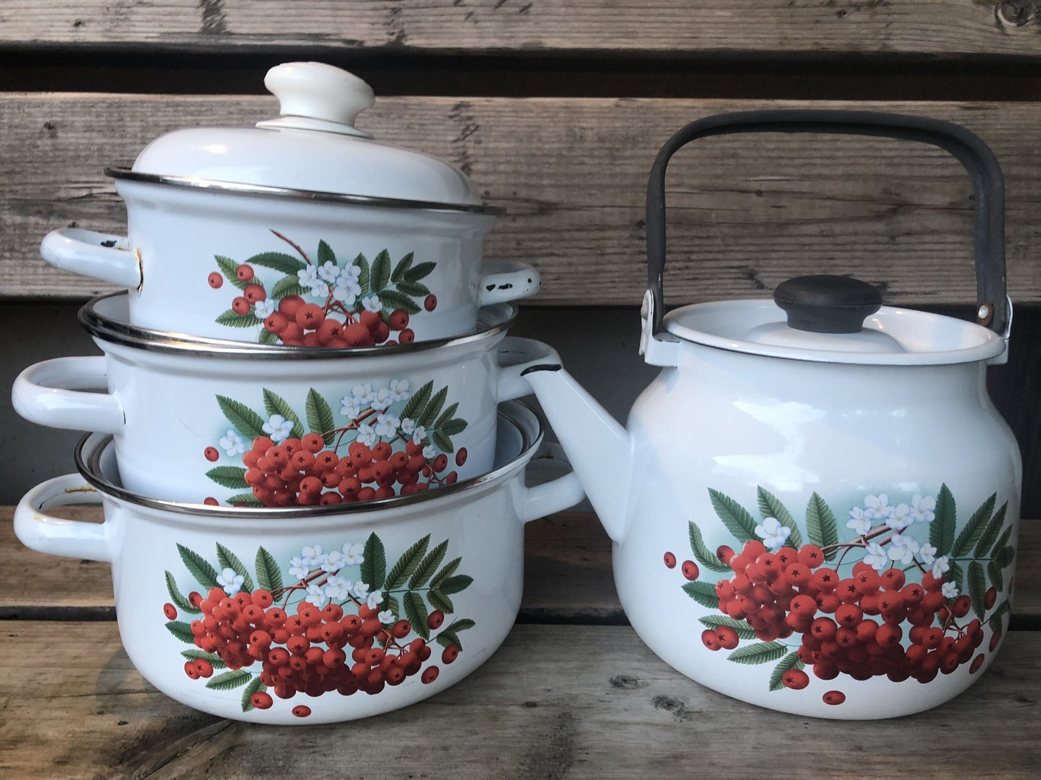 Enamel Pots And Kettle Set