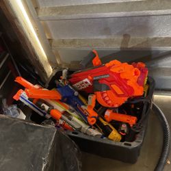 NERF GUNS 