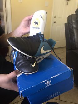 sapatos de soccer