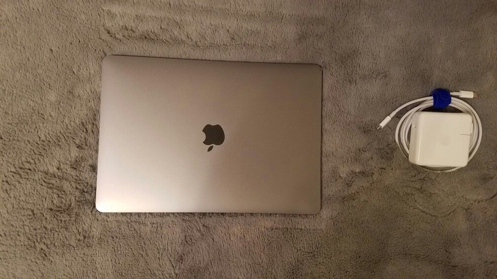 Macbook Pro 13" 1400 o.b.o.