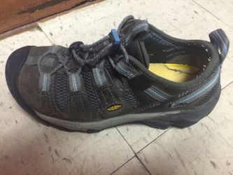 Keen steel toe woman