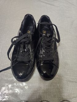 Glossy black men shoes