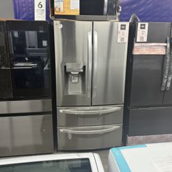 LG - 27.8 Cu Ft 4-Door French Door Refrigerator With Water And Ice Dispenser 