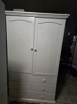 Kids Armoire