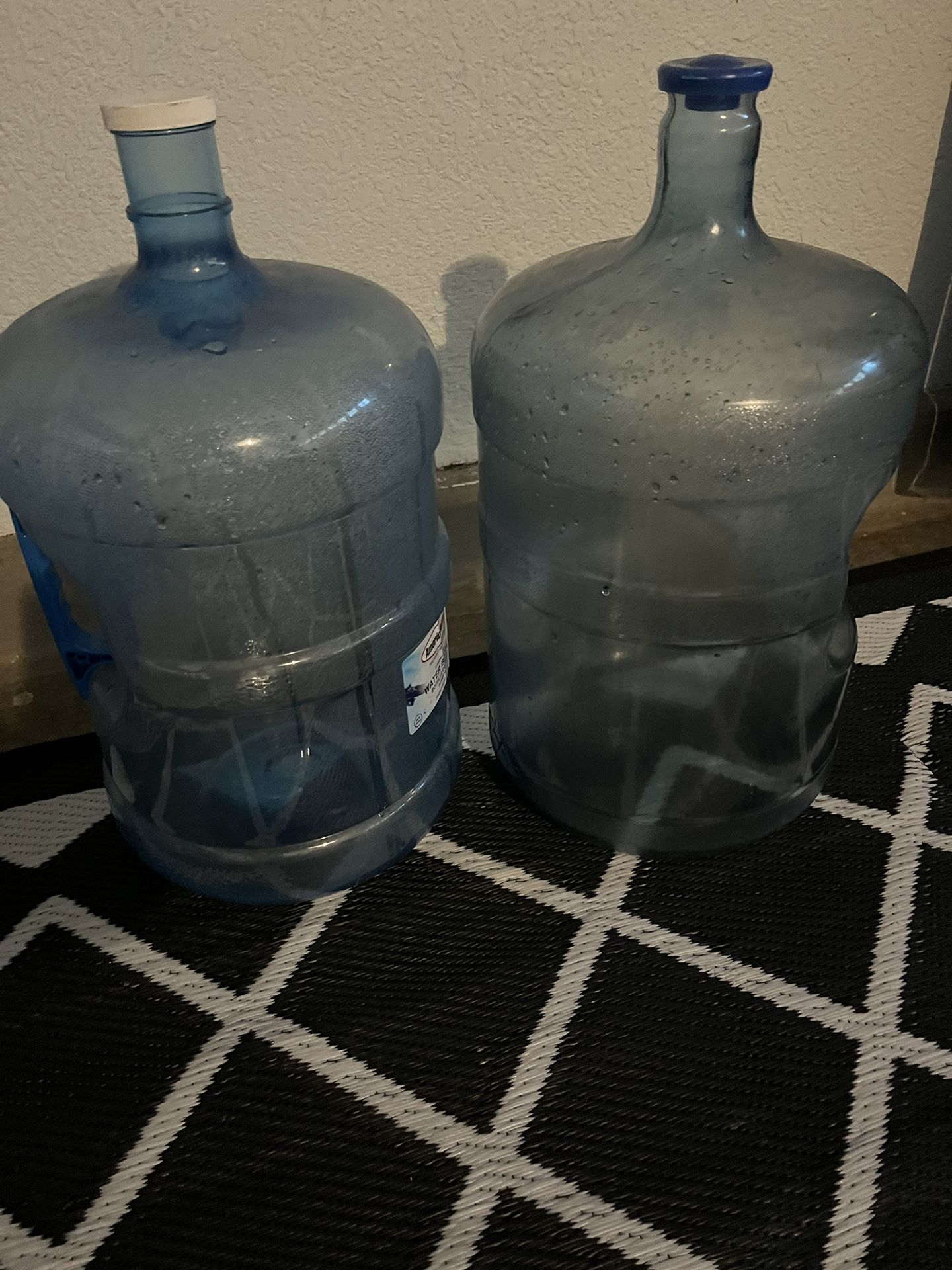 5 Gallon Water Cans 