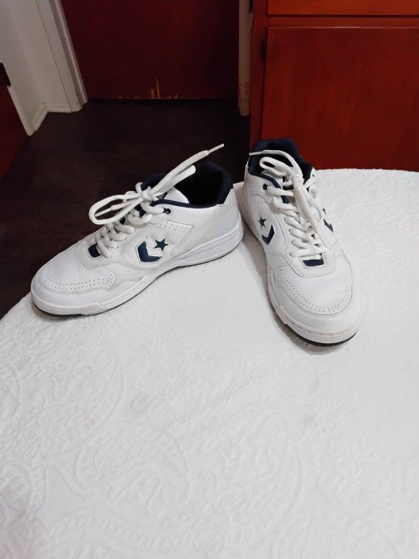 Men's Converse Size 10