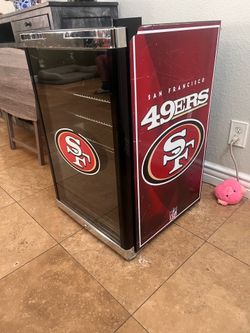 Mini fridge