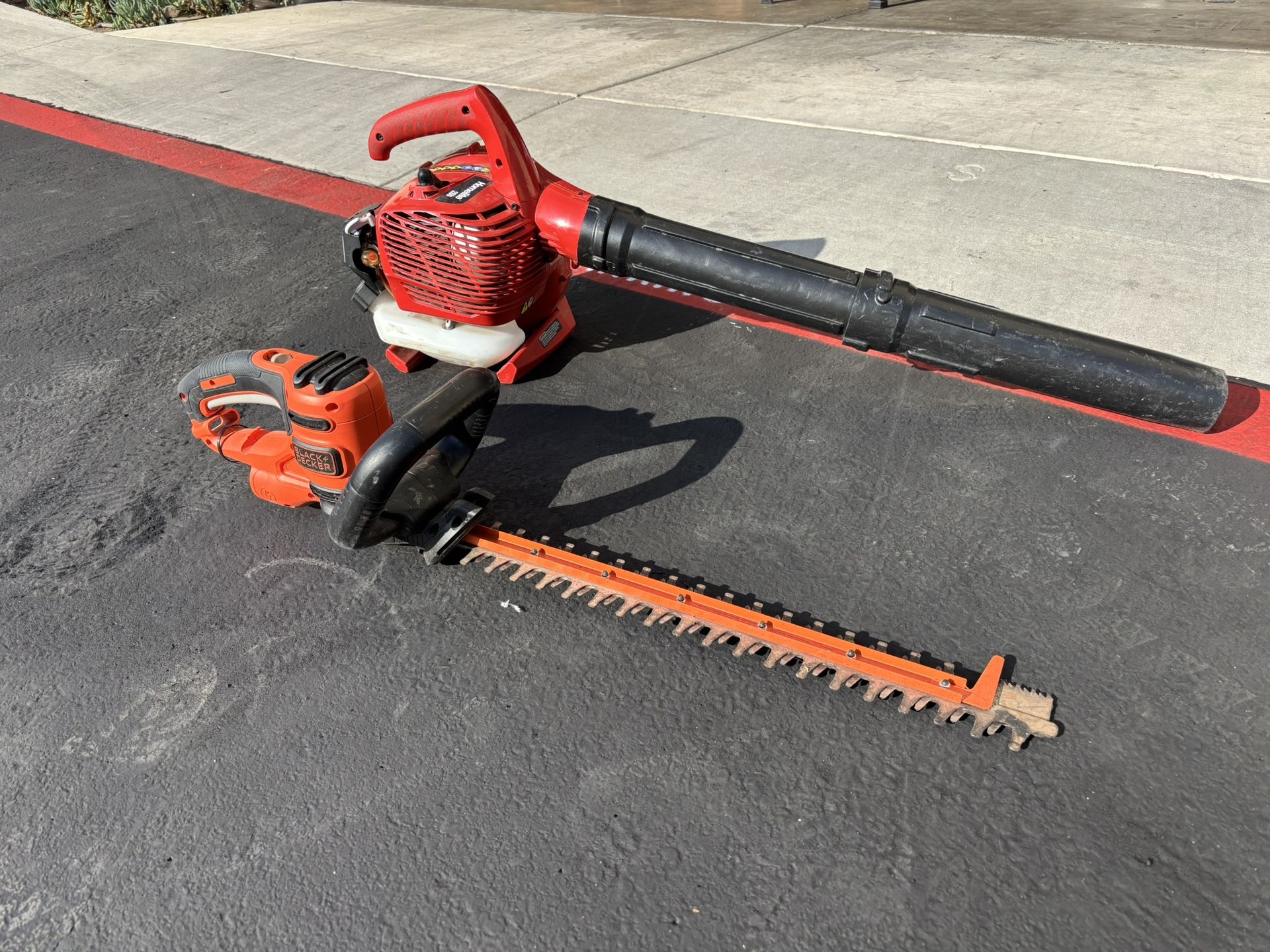 Saw Blade Hedge Trimmer / Leaf Blower
