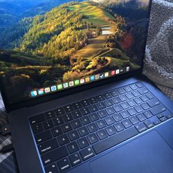 Macbook Air 15 Inch