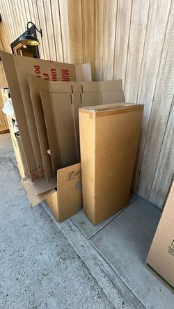 Moving boxes and Packing Paper in Mission Hills