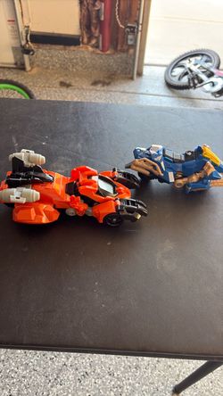 Dino transformer