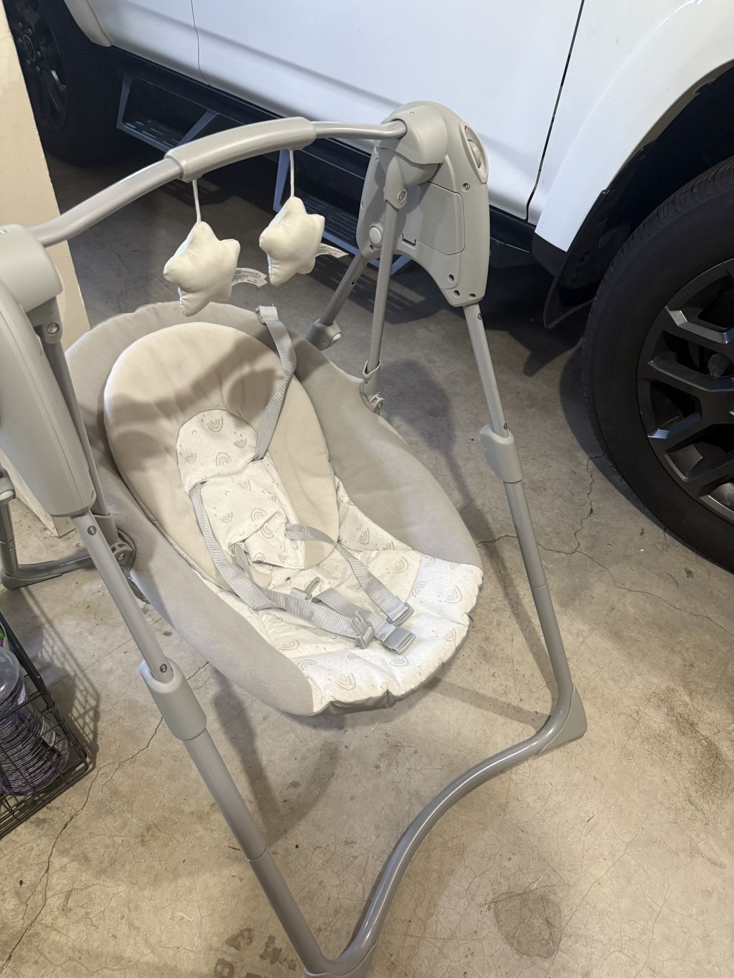 Graco Slim Baby Swing