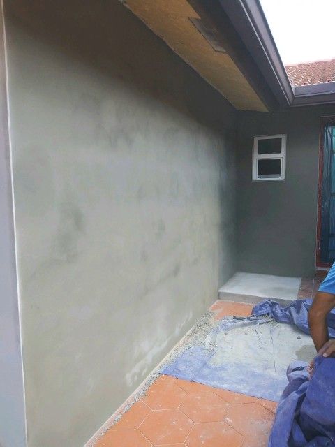 Stucco. /// Plaster