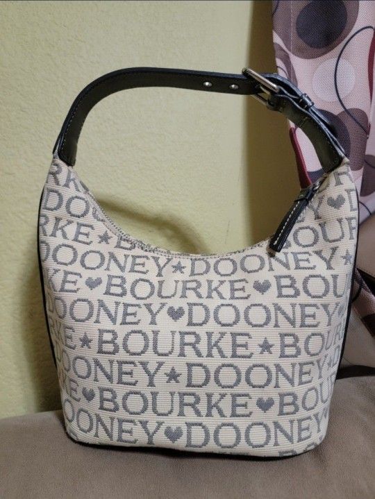 👜 Vintage Dooney & Bourke purse bag 👜
