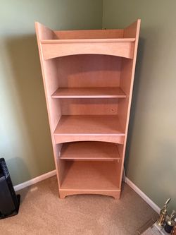 Light Wood Bookshelf with Display Hutch