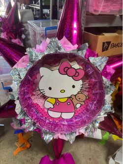 Hello kitty 3-d piñata