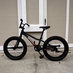 Gravity Monster 3 Kids Fat Tire 20inch Bike in Black