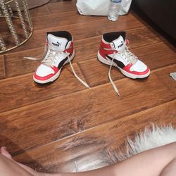 Size 4 Boys Puma Shoes 