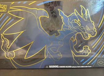 Charizard Ultra Premium