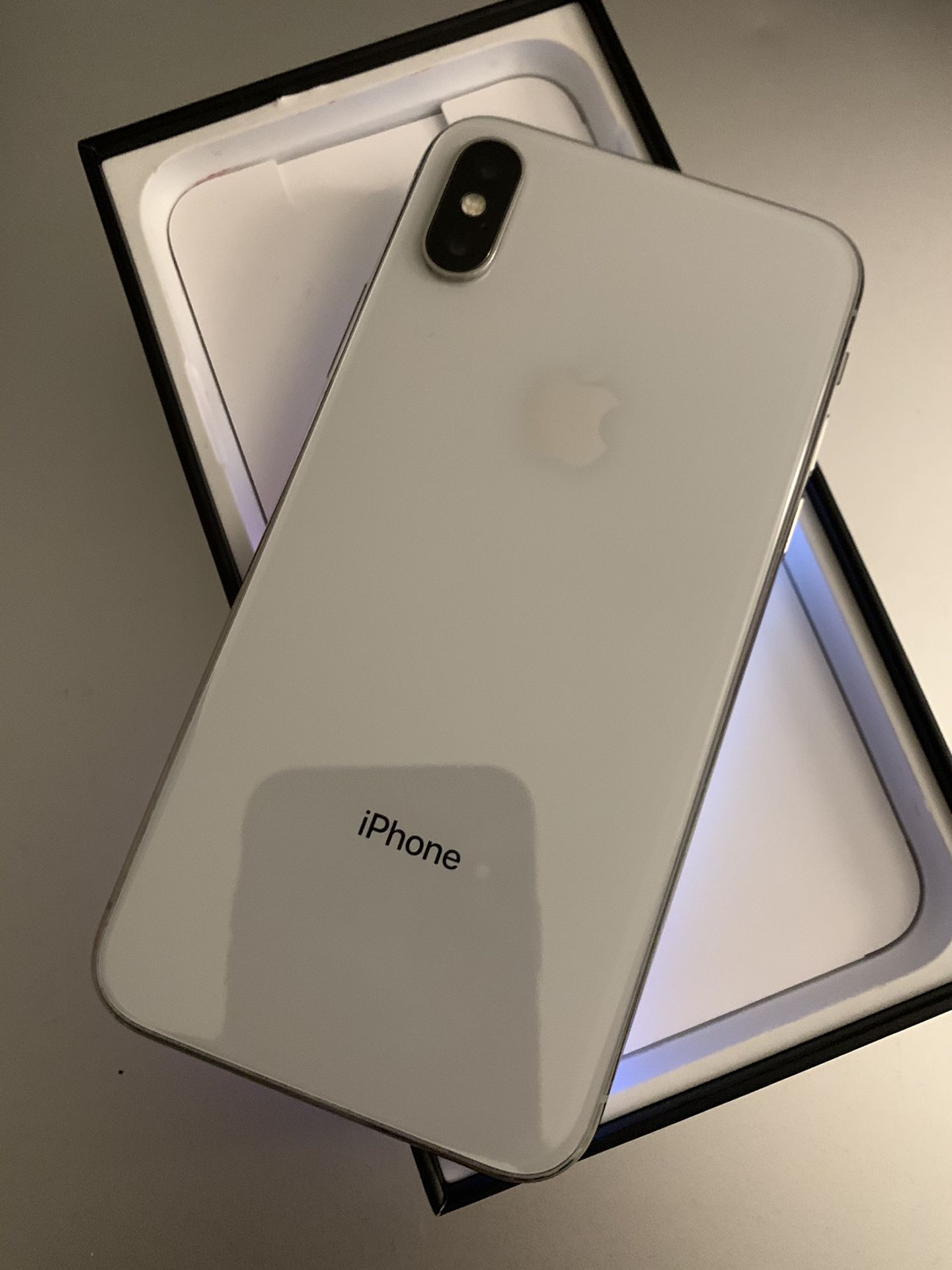 Iphone XS Silver 64GB ANY CARRIER