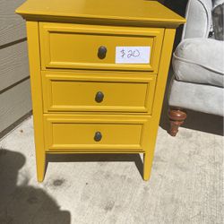 Yellow End Table- Good Condition 