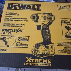DEWALT XTREME 12-volt max 1/4-in Brushless Cordless Impact Driver