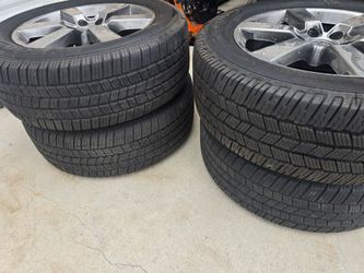 4 Tires Michelin Defender LTX M/S (F150)
