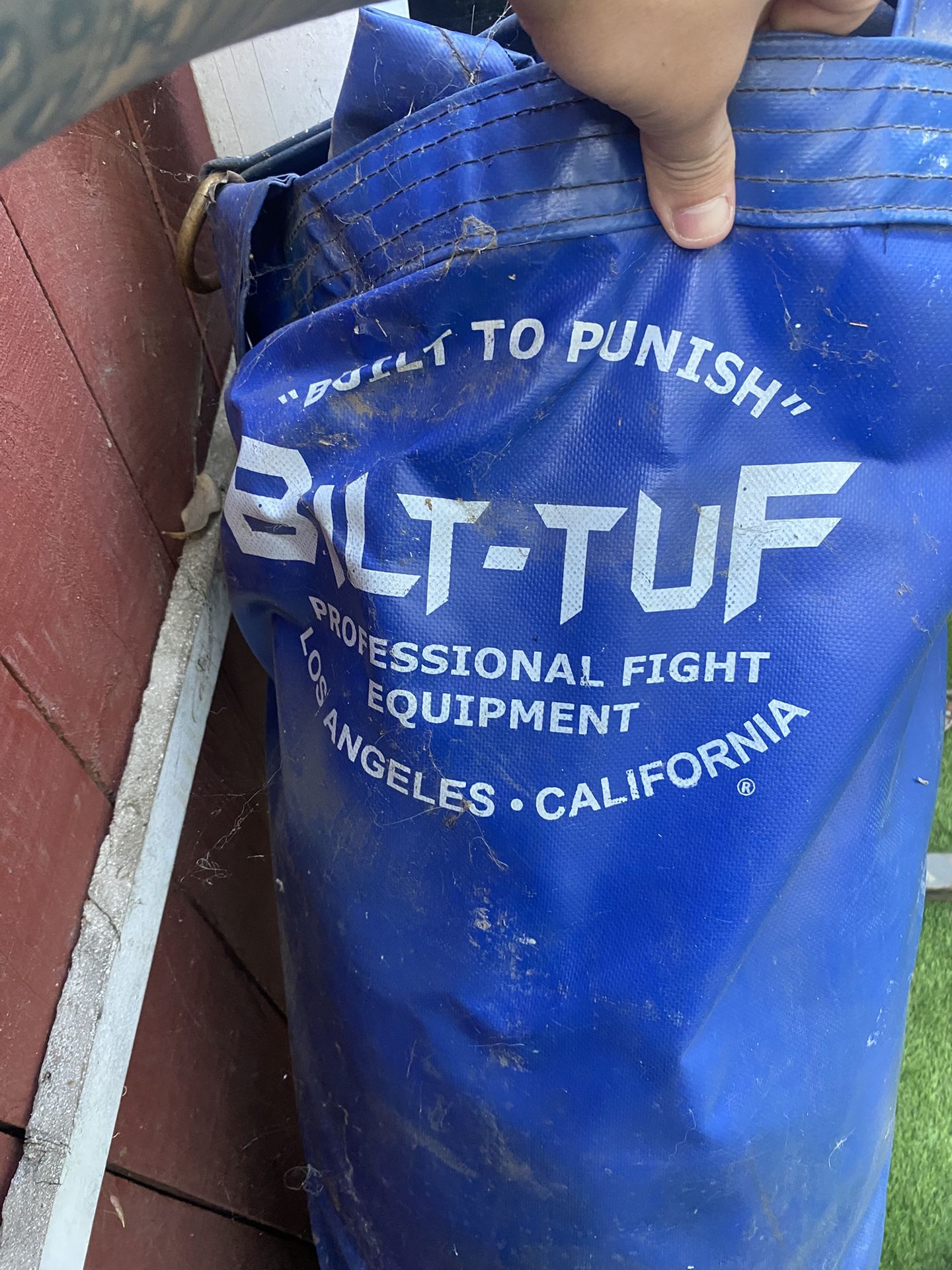 Heavy Bag Punching Bag Stand And 3 Sand Bags 