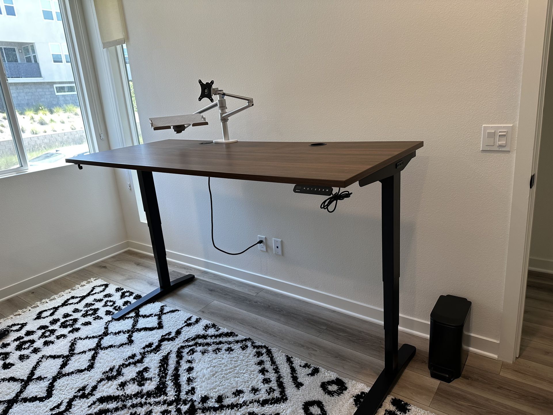 72”x30” Walnut Laminate Finish Uplift Standing Desk With Upgrades!