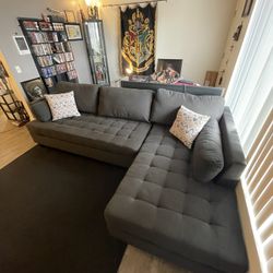 *****Brand new black  L-shaped couch****