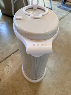 Ubbi Steel Diaper Pail – Gray/White Woodgrain