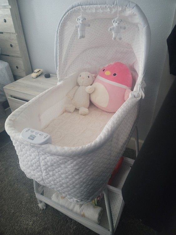 Rocking Bassinet