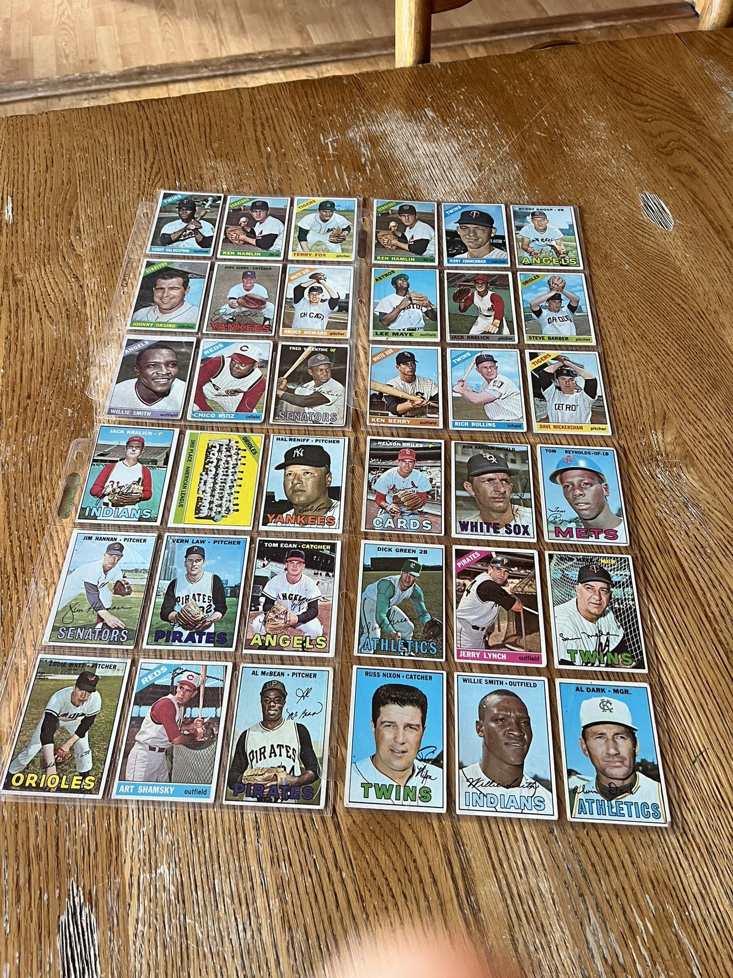 Vintage 60s Baseball Card Lot