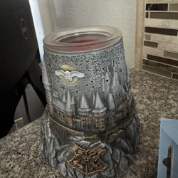 Hogwarts Harry Potter Special Edition Scentsy Wax Melter