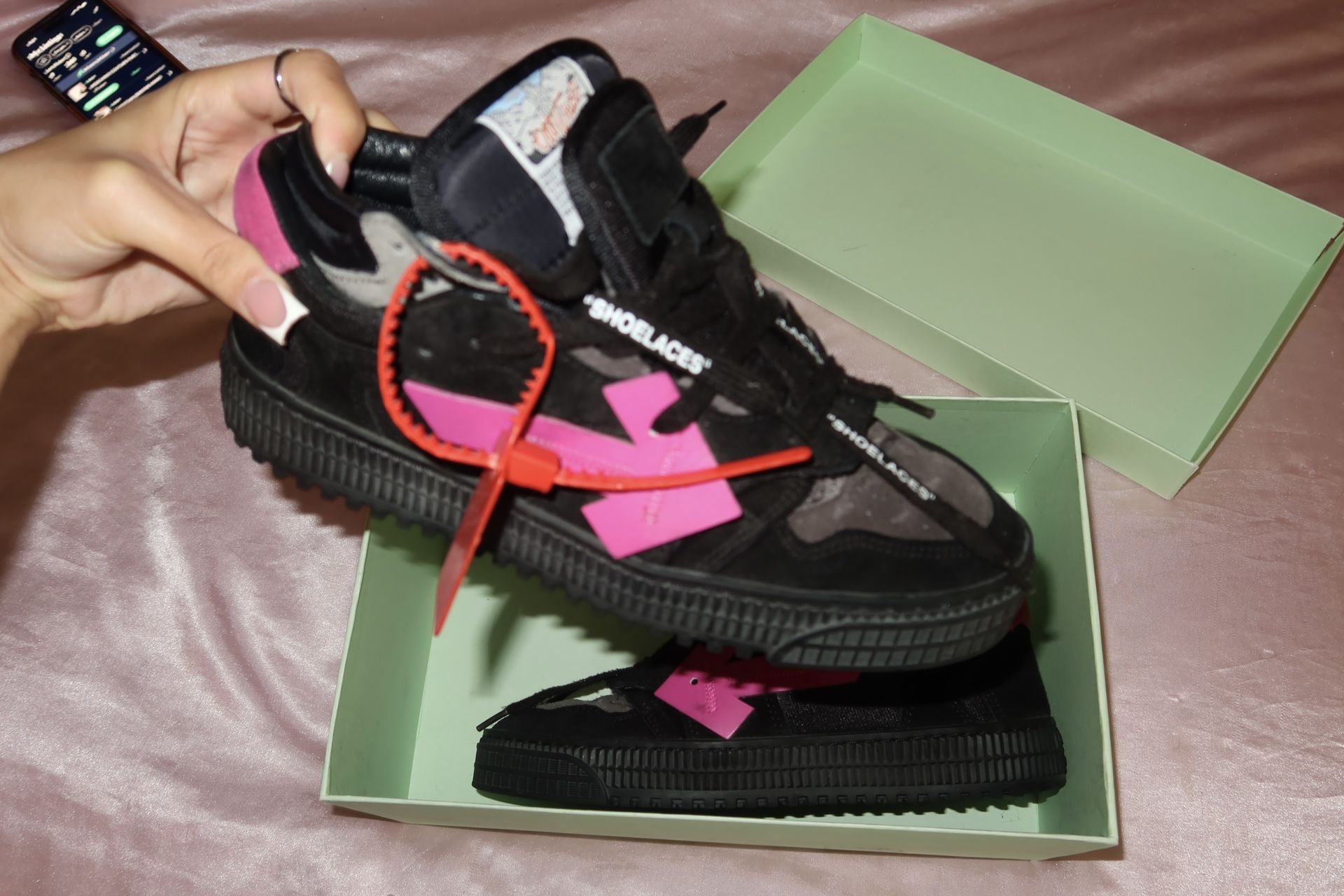 OFF WHITE 3.0 OFFCOURT ‘BLACK FUCHSIA’