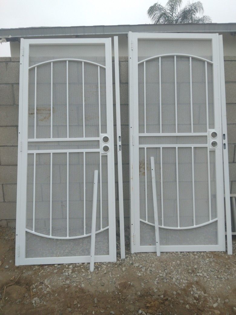 1 Door Metal 32×80"$150 Each! Puerta Metal 32×80"$150 Por Una Puerta!