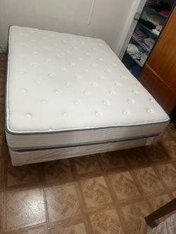 Queen bed mattress