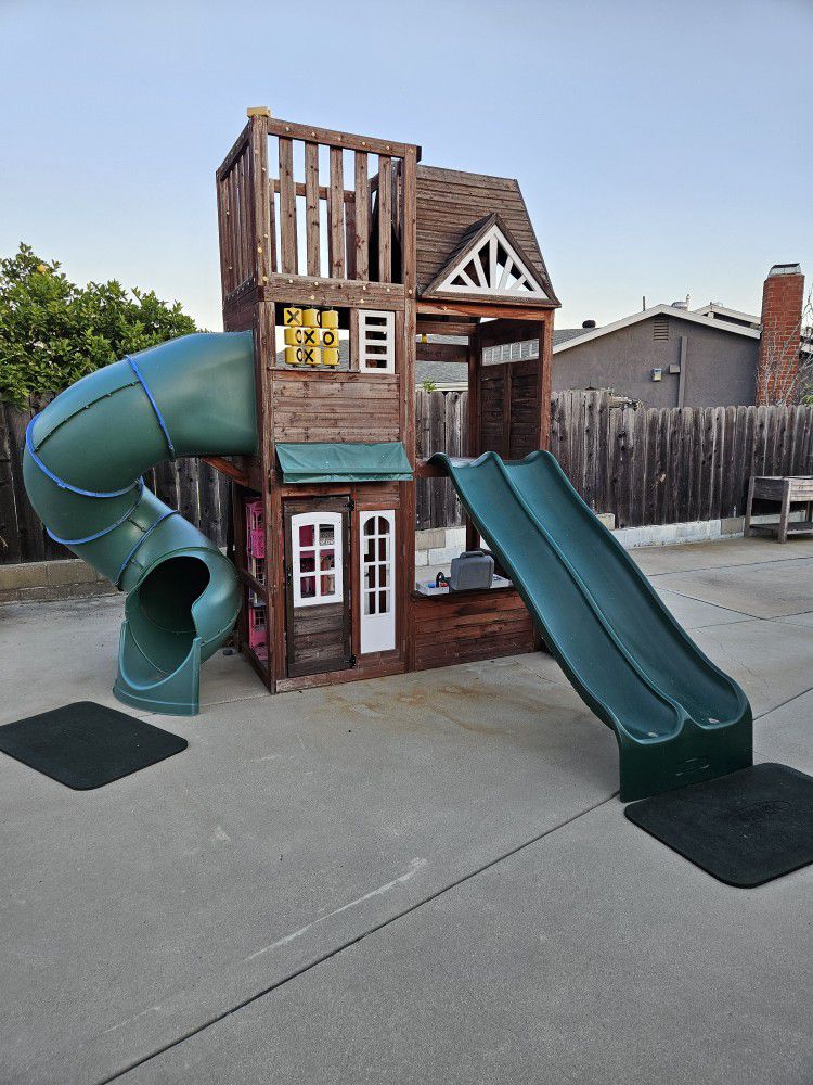 3 Story Outdoor Play And Swing Set